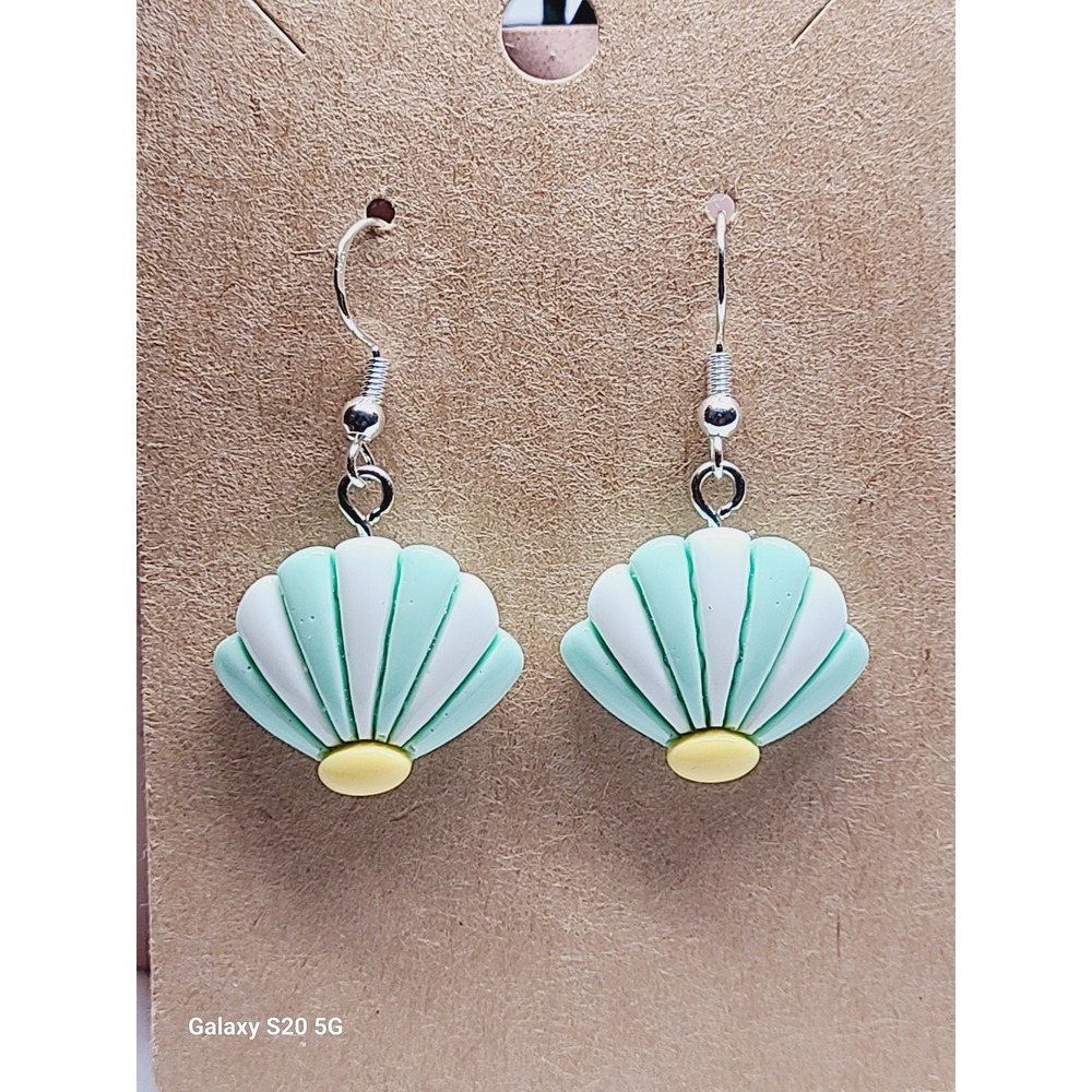 Handmade Mint Green White Pastel Seashell Drop Earrings Nautical Summer Beach - Picture 1 of 8